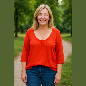 Victor Alfaro Vibrant Orange 3/4 Sleeve Top. P2P 25-32” Length 29” SIZE 2X, EUC